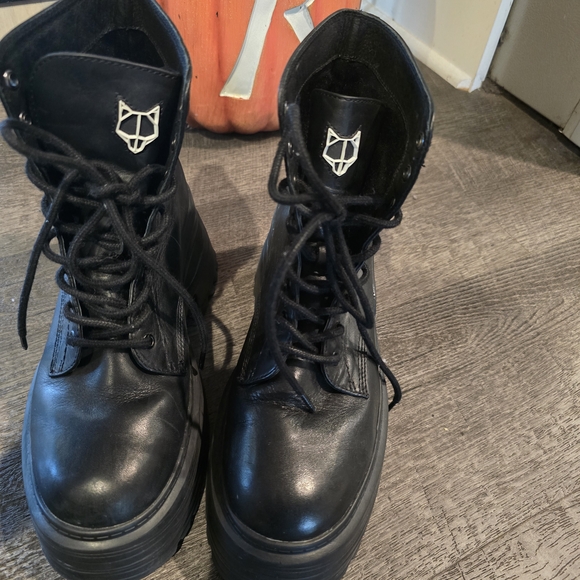 Naked Wolfe Black Platform Boots- Genuine LEATHER - Picture 6 of 7